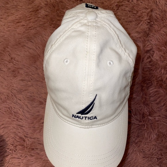 *SOLD* Nautica - Picture 5 of 7